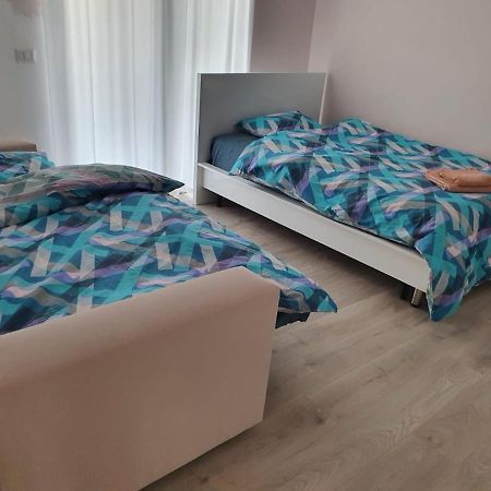 Luxurious Double Bedroom Suite 티라나 외부 사진