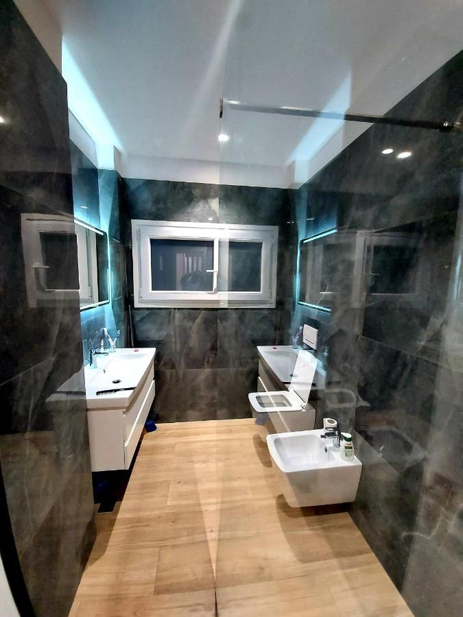 Luxurious Double Bedroom Suite 티라나 외부 사진